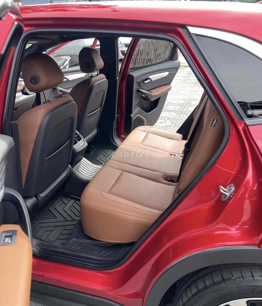 VinFast VF8 2023 Plus, Odo 2.5 vạn, Xe sẵn giấy tờ. Mua bán Ô tô tại Quận Long Biên Hà Nội được đăng bởi Đặng Tâm hình 4