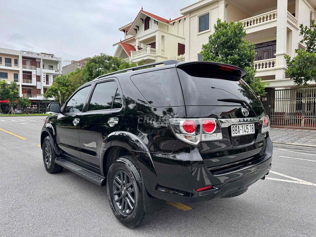 Toyota Fortuner 2016 2.7V 4x2 - 100000 km. Mua bán Ô tô tại Huyện Gia Lộc Hải Dương được đăng bởi Nhất Tín Ô Tô Hải Dương hình 6