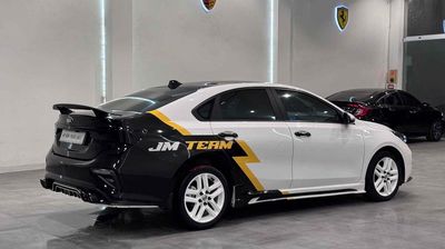 Kia Cerato số tự động Trắng