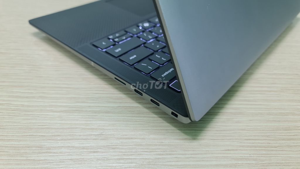 Dell 5490 VGA 6GB Dựng phim, AI, CAD, 14" mỏng nhẹ. Mua bán Laptop tại Quận 10 Tp Hồ Chí Minh được đăng bởi Đinh Thị Hoài hình 1