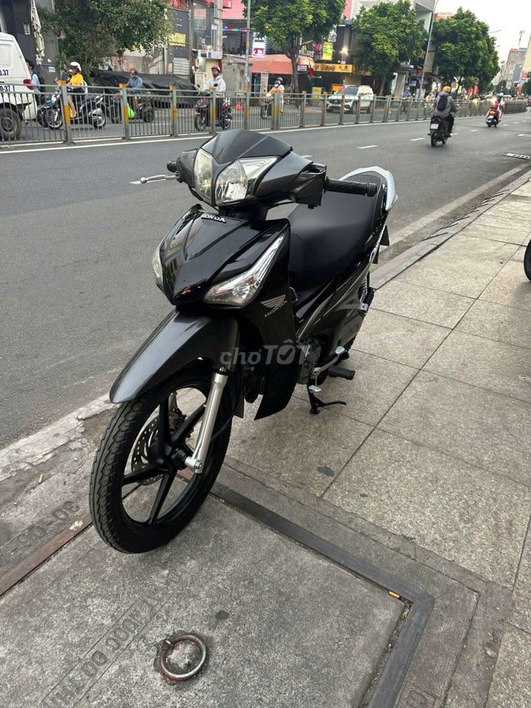 Honda Future Fi 2014 Черный Б/у