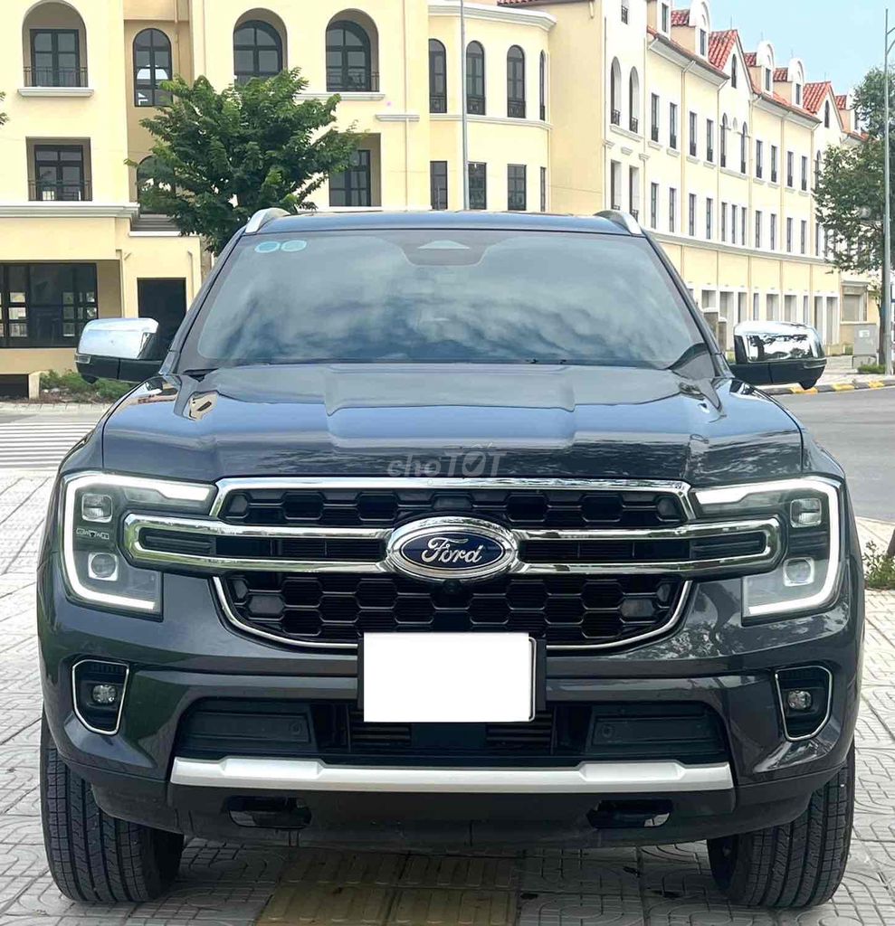 Ford Everest Titannium 2.0L 4x4 sản xuất 2023