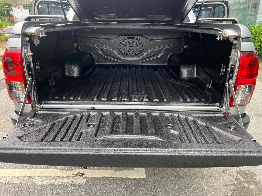 Toyota Hilux 2019 2.4E 4x2 MT - 180000 km. Mua bán Ô tô tại Quận Hà Đông Hà Nội được đăng bởi Đỗ Tiên  hình 7