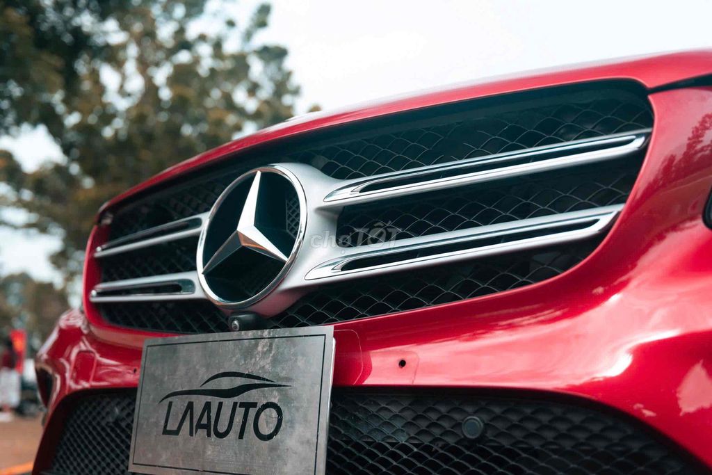 Mercedes Benz GLC 2019 300 - 68000 km. Mua bán Ô tô tại Quận 7 Tp Hồ Chí Minh được đăng bởi TrầnKimLA hình 7