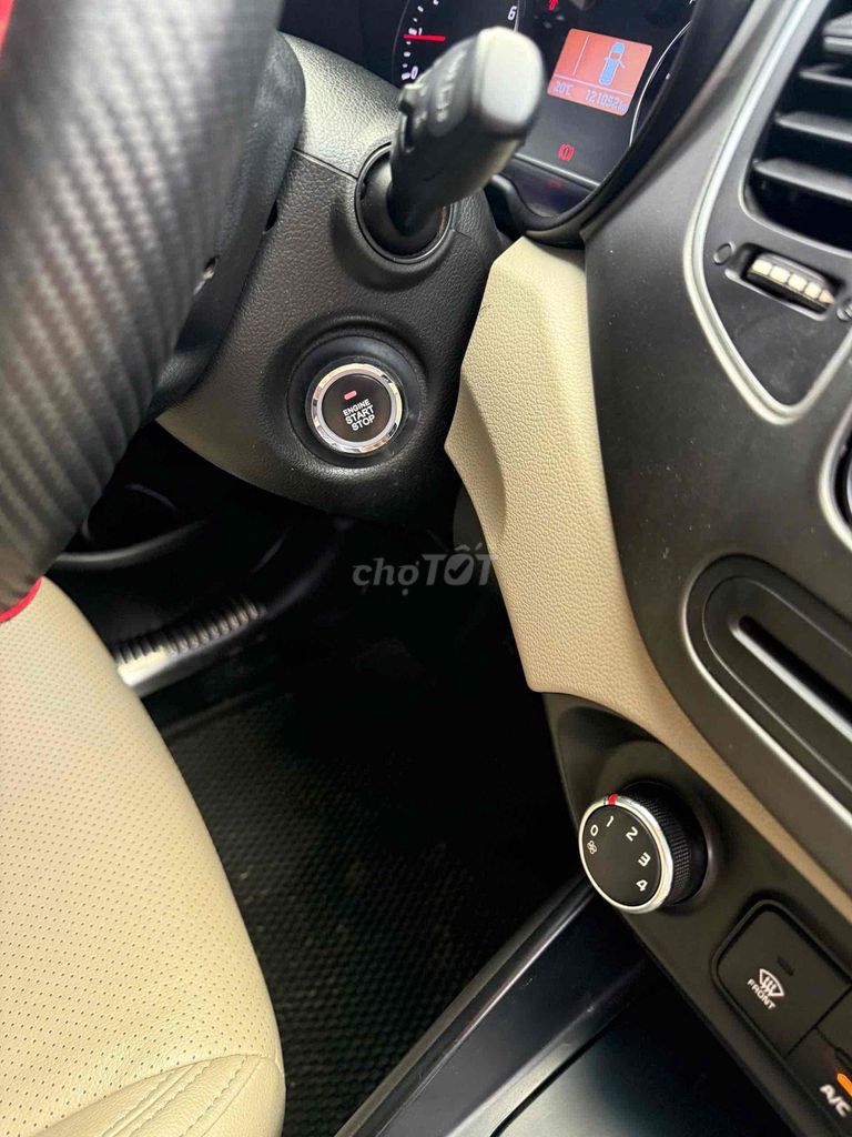 Kia Rondo 2018 Số sàn màu Trắng. Mua bán Ô tô tại Thành phố Pleiku Gia Lai được đăng bởi Dinh Trung  hình 16