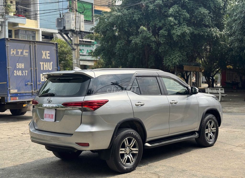 Toyota Fortuner 2017 Số sàn Bạc. Mua bán Ô tô tại Thành phố Thủ Đức Tp Hồ Chí Minh được đăng bởi Nguyễn Thưởngka hình 5