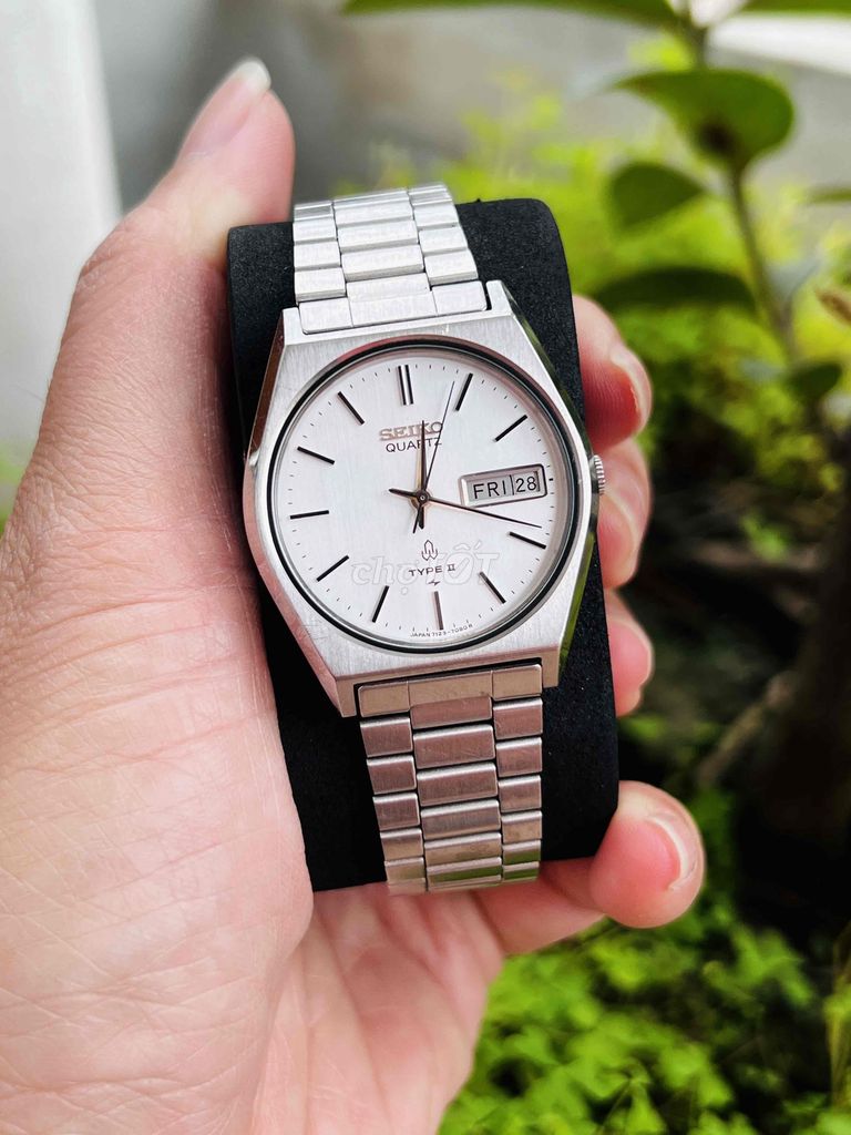 Seiko quartz Type II cận Nos dial trắng thớ dọc