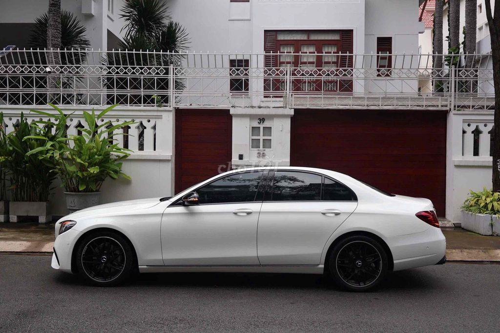 Mercedes Benz E250 AMG model 2018 lên E63. Mua bán Ô tô tại Quận 8 Tp Hồ Chí Minh được đăng bởi Khoa nguyễn hình 3