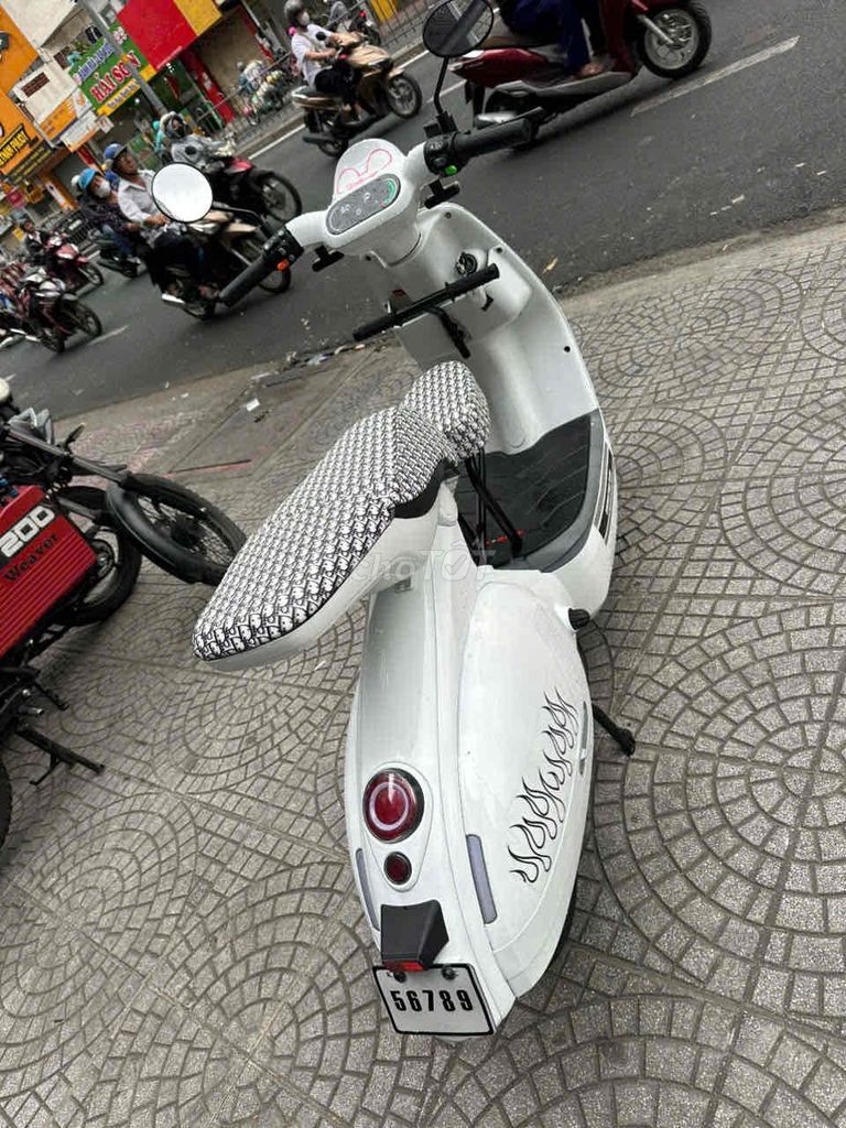 Xe máy điện màu Trắng. Mua bán Xe điện tại Quận Phú Nhuận Tp Hồ Chí Minh được đăng bởi duy hình 4
