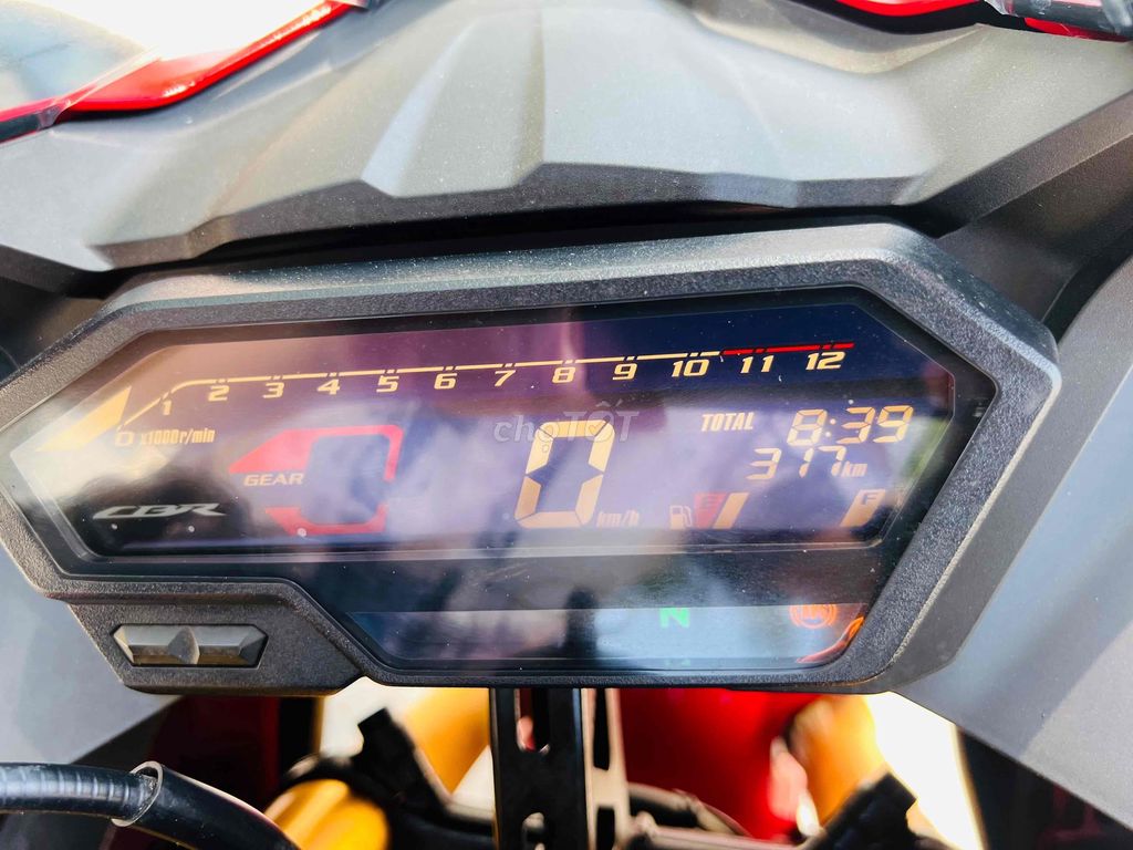 Honda CBR 150  03/2023 mới đi 333km-chính chủ pkl