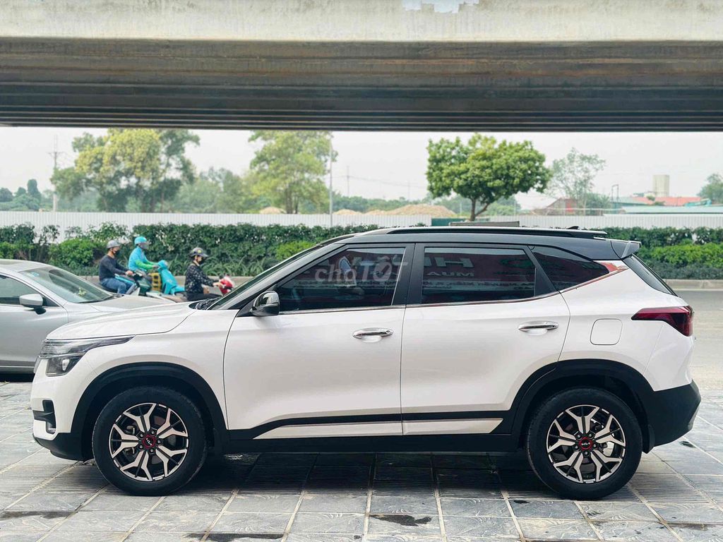 Kia Seltos 2023 1.6 Luxury. Mua bán Ô tô tại Quận Hoàng Mai Hà Nội được đăng bởi anh Biên hình 3