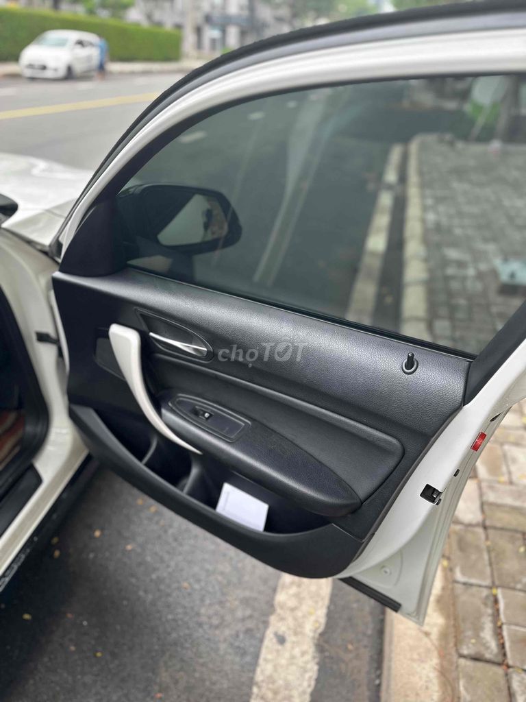 BMW 1 Series 2013 116i - 122000 km