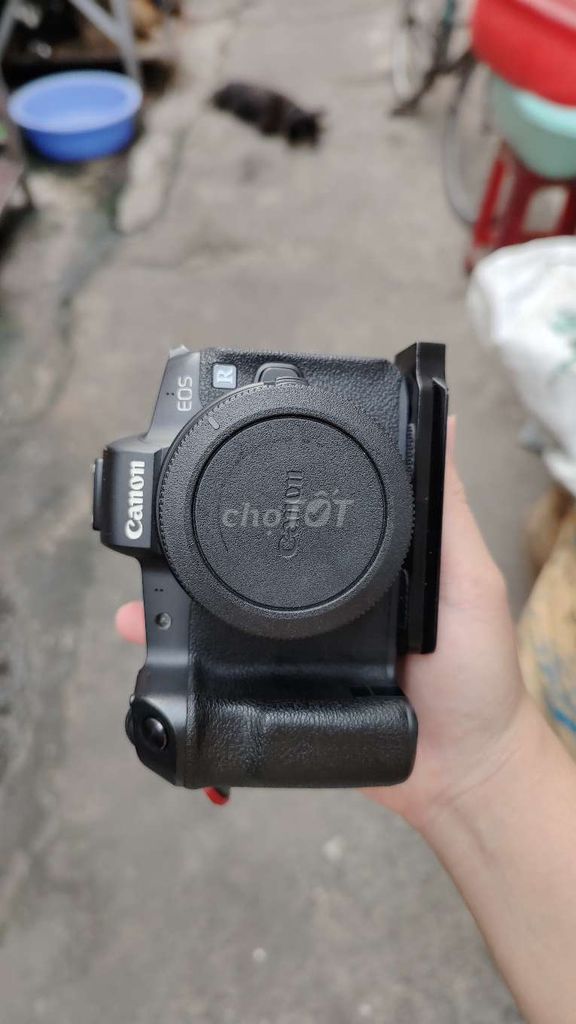 Canon R bị sọc cảm biến