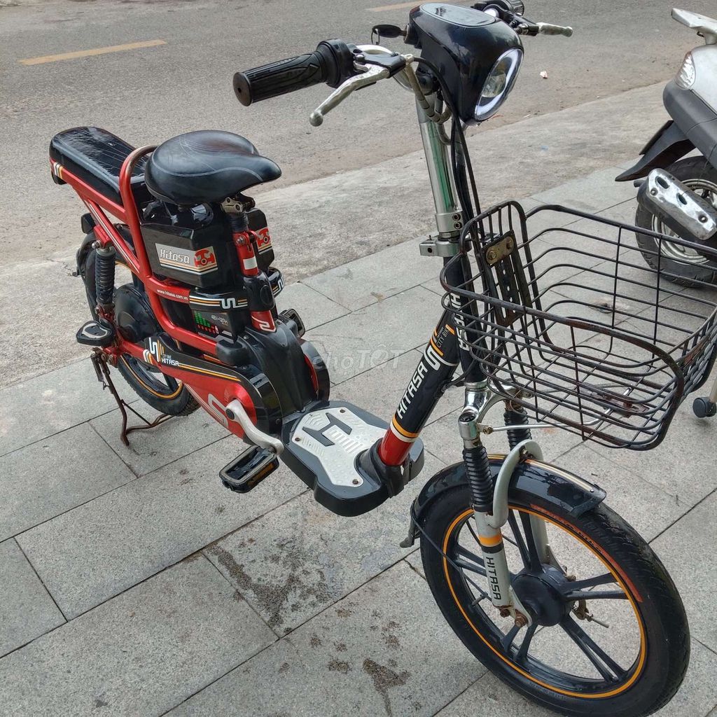 Xe đạp điện Hitasa Đỏ đen. Mua bán Xe điện tại Huyện Trảng Bom Đồng Nai được đăng bởi đinh long hình 1
