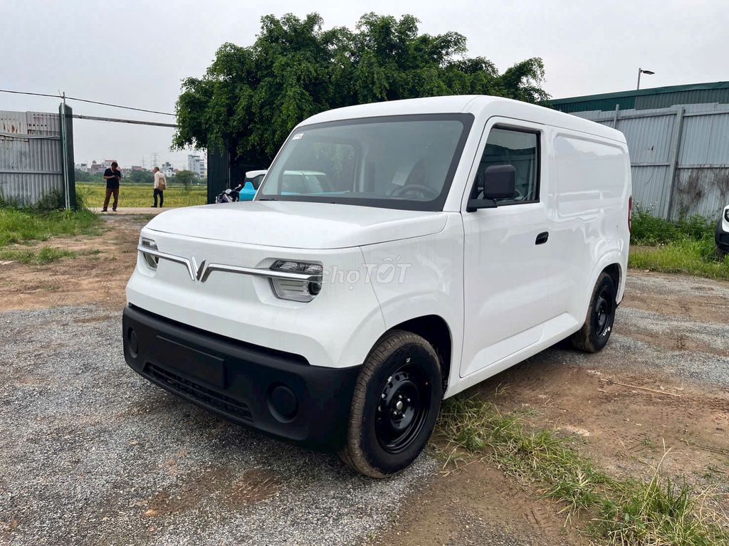 VinFast EC Van — экономичный электрофургон для бизнеса