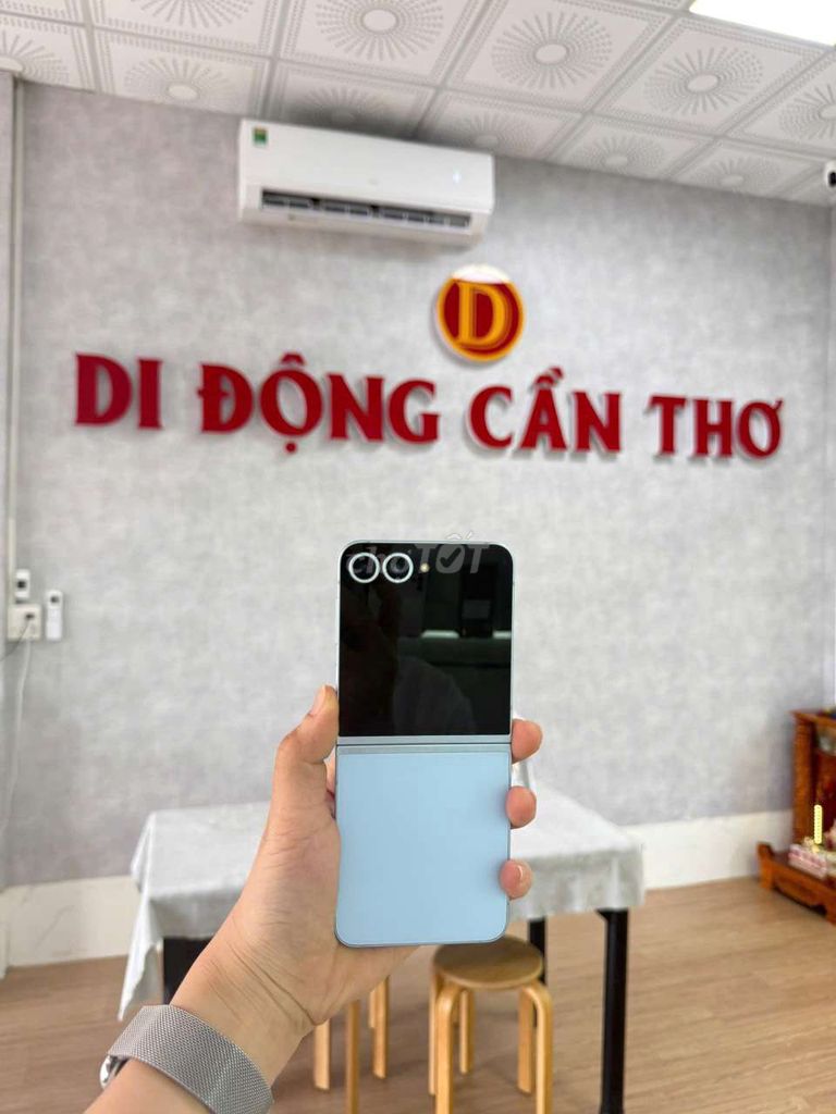 Samsung Galaxy Z Flip6 256GB Xanh Dương. Mua bán Điện thoại tại Quận Ninh Kiều Cần Thơ được đăng bởi Di Động Cần Thơ hình 1
