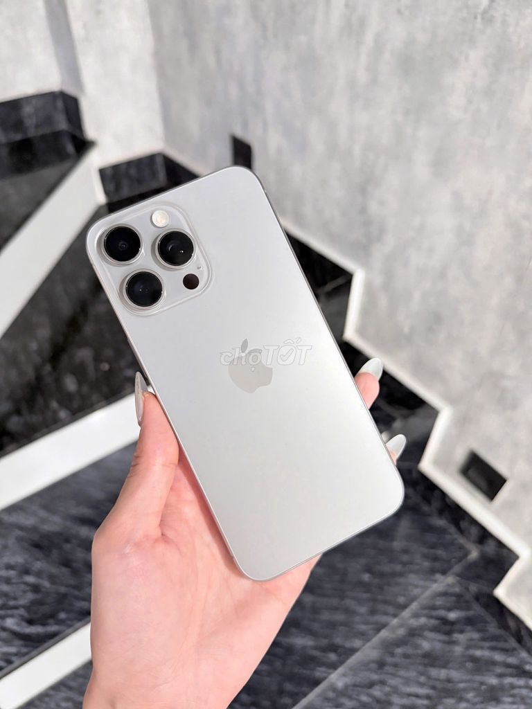 iPhone 15 Pro Max 256GB Titan tự nhiên. Mua bán Điện thoại tại Quận Phú Nhuận Tp Hồ Chí Minh được đăng bởi Thái hình 1