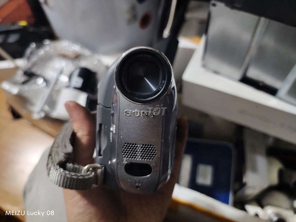 Máy quay phim Sony DCR-HC42E PAL Xám. Mua bán Máy ảnh, Máy quay tại Quận Gò Vấp Tp Hồ Chí Minh được đăng bởi mơ Ngân  hình 1