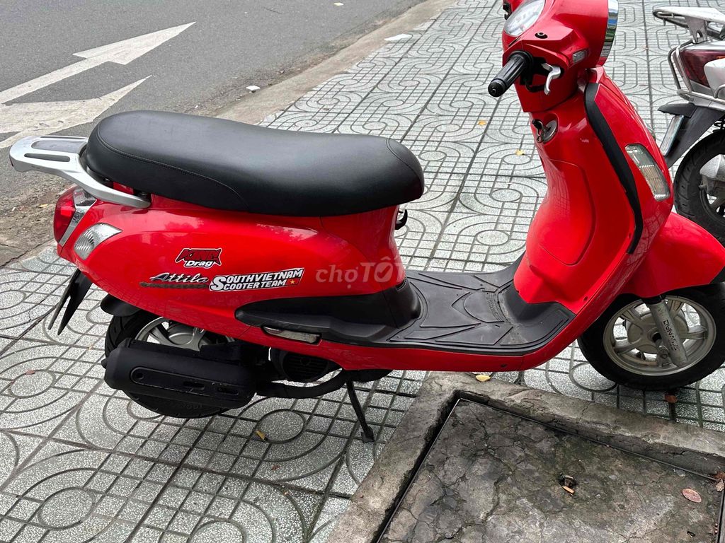 Xe máy Elizabeth màu Đỏ sơn bóng đẹp. Mua bán Xe máy tại Quận Phú Nhuận Tp Hồ Chí Minh được đăng bởi Thinhnguyen hình 1