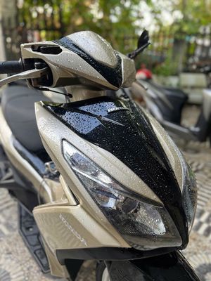 Honda Air Blade Vàng cát, Đen. Mua bán Xe máy tại Huyện Trảng Bom Đồng Nai được đăng bởi phương