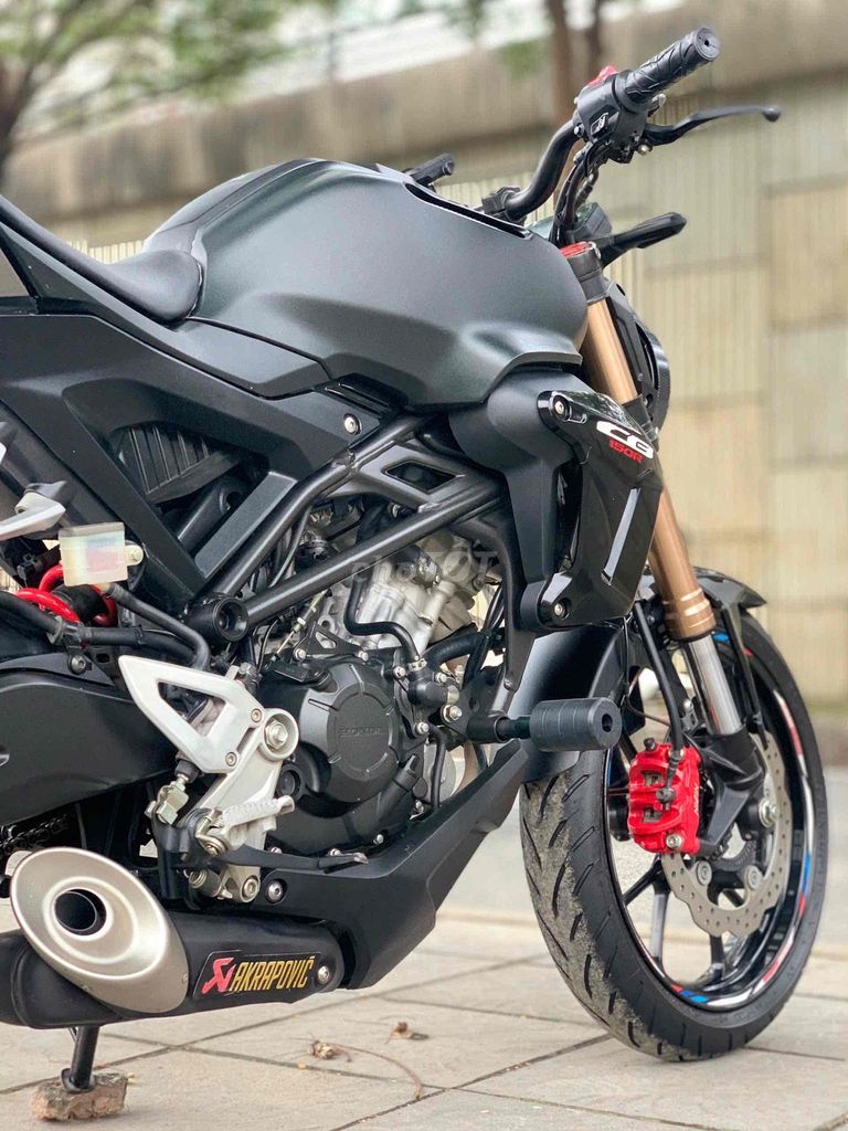HONDA CB150R ABS FI cuối chót- xe lướt đẹp. Mua bán Xe máy tại Quận Cầu Giấy Hà Nội được đăng bởi Tong motor xe may hình 9
