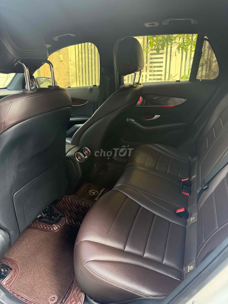 Mercedes Benz GLC 2019 200 - 65.000km. Mua bán Ô tô tại Quận Bình Tân Tp Hồ Chí Minh được đăng bởi Mỹ đông hình 4