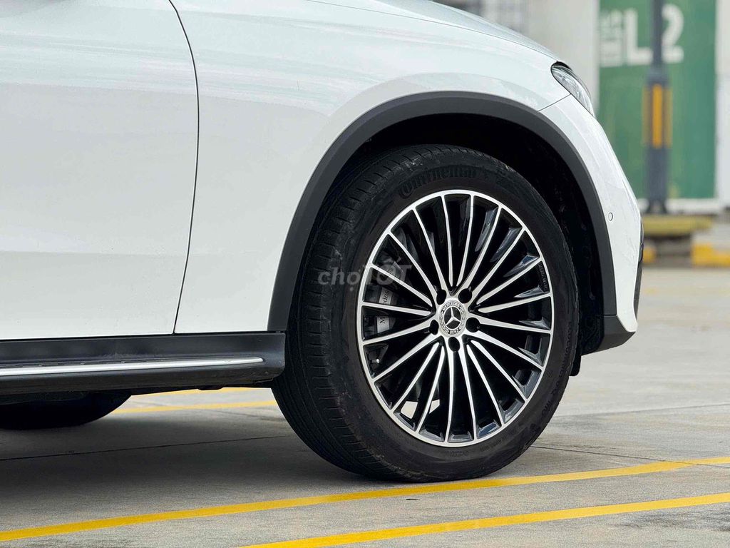 Mercedes Benz GLC 2023 300 4Matic - 13000 km. Mua bán Ô tô tại Quận Bình Tân Tp Hồ Chí Minh được đăng bởi Lê Minh Quý hình 8
