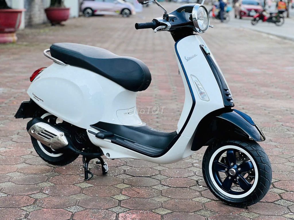 Primavera 125 ie3V màu trắng xe chính chủ biển 29