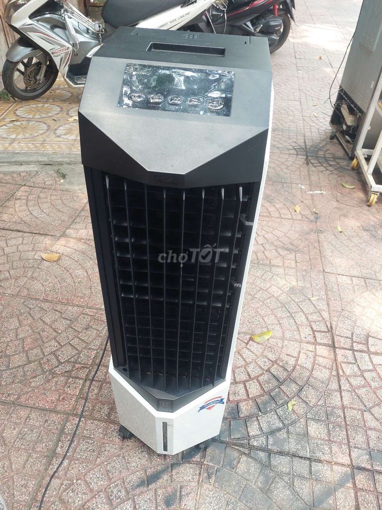 Quạt điều hòa BOSS S102 Đen trắng. Mua bán Quạt tại Thành phố Buôn Ma Thuột Đắk Lắk được đăng bởi dương bảo khang hình 1