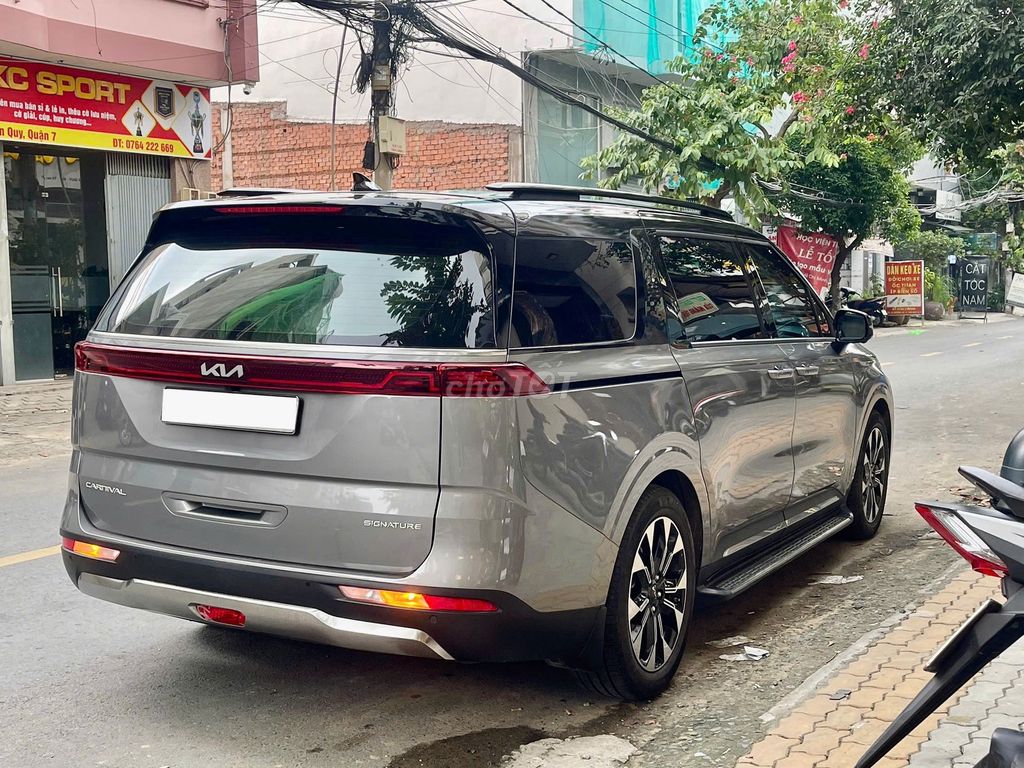 Kia Carnival 2.2D Signature 2024 - Chỉ 8000km. Mua bán Ô tô tại Quận 8 Tp Hồ Chí Minh được đăng bởi Trường Nguyễn Xe Sang hình 5