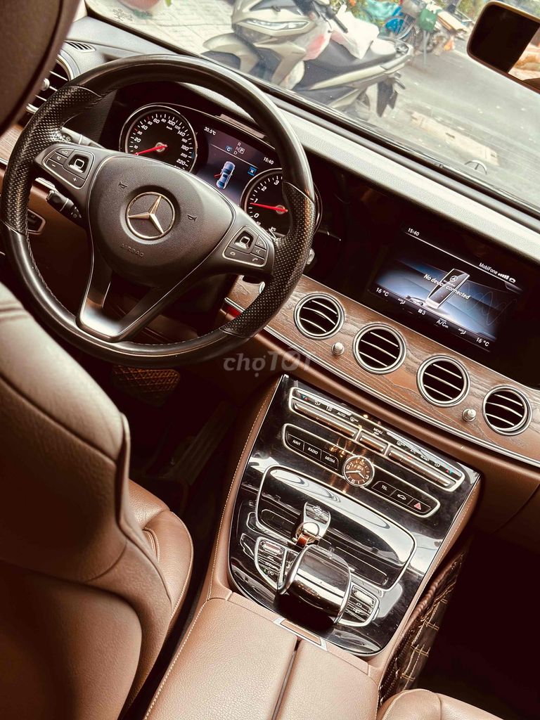Mercedes  E200 - 106000 km Sx cuối 2017. Mua bán Ô tô tại Quận 7 Tp Hồ Chí Minh được đăng bởi Thông Sport  hình 6