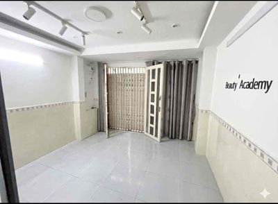 Аренда · 1 комн. · 34 м² · Quận 6, ул. Đường Phạm Phú Thứ