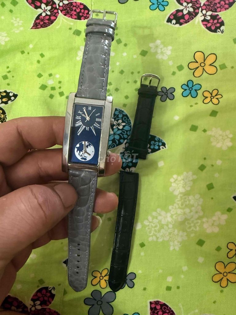 Đồng hồ đeo tay Da Xám Đen Unisex. Mua bán Đồng hồ tại Thành phố Cao Lãnh Đồng Tháp được đăng bởi trường hình 1