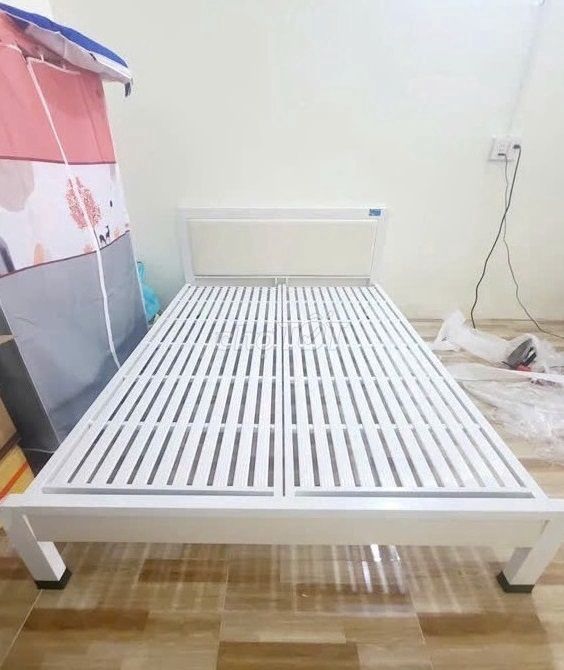 Giường sắtt đơnnn khung HỘp 4x8 cao cấp.