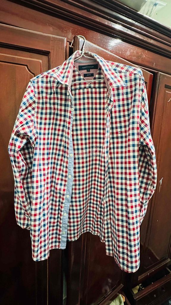 áo sơmi tommy size M. Mua bán Quần áo tại Huyện Phú Giáo Bình Dương được đăng bởi Tuấn hình 1