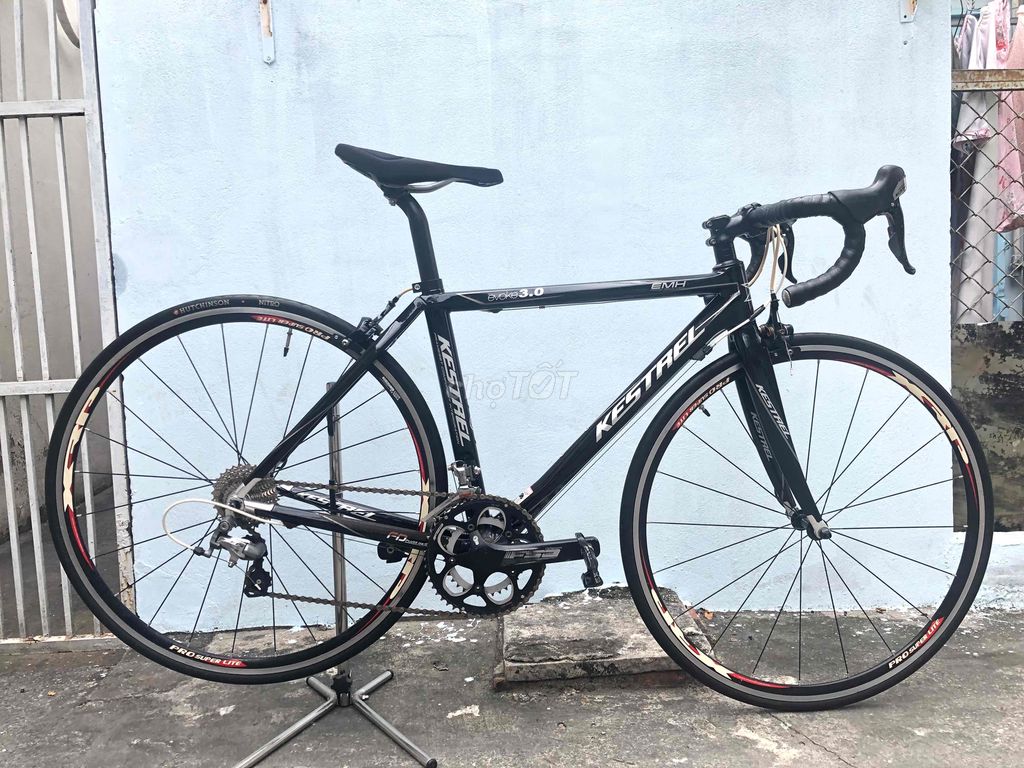 ROAD KESTREL EVOKE 3.0 CARBON xe Mỹ cao cấp