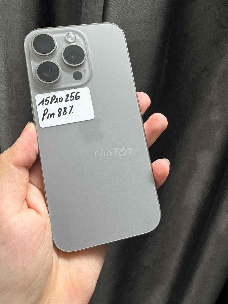 Cần bán 15pro256gb qte bản khay sim màn softolet. Mua bán Điện thoại tại Quận Long Biên Hà Nội được đăng bởi hồ mạnh hiếu hình 1