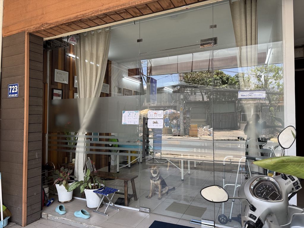 Cửa Kính cường lực 10li 4mx3m , mới 99%. Mua bán Nội thất, đồ gia dụng khác tại Thành phố Thủ Đức Tp Hồ Chí Minh được đăng bởi Dương Uyên hình 1