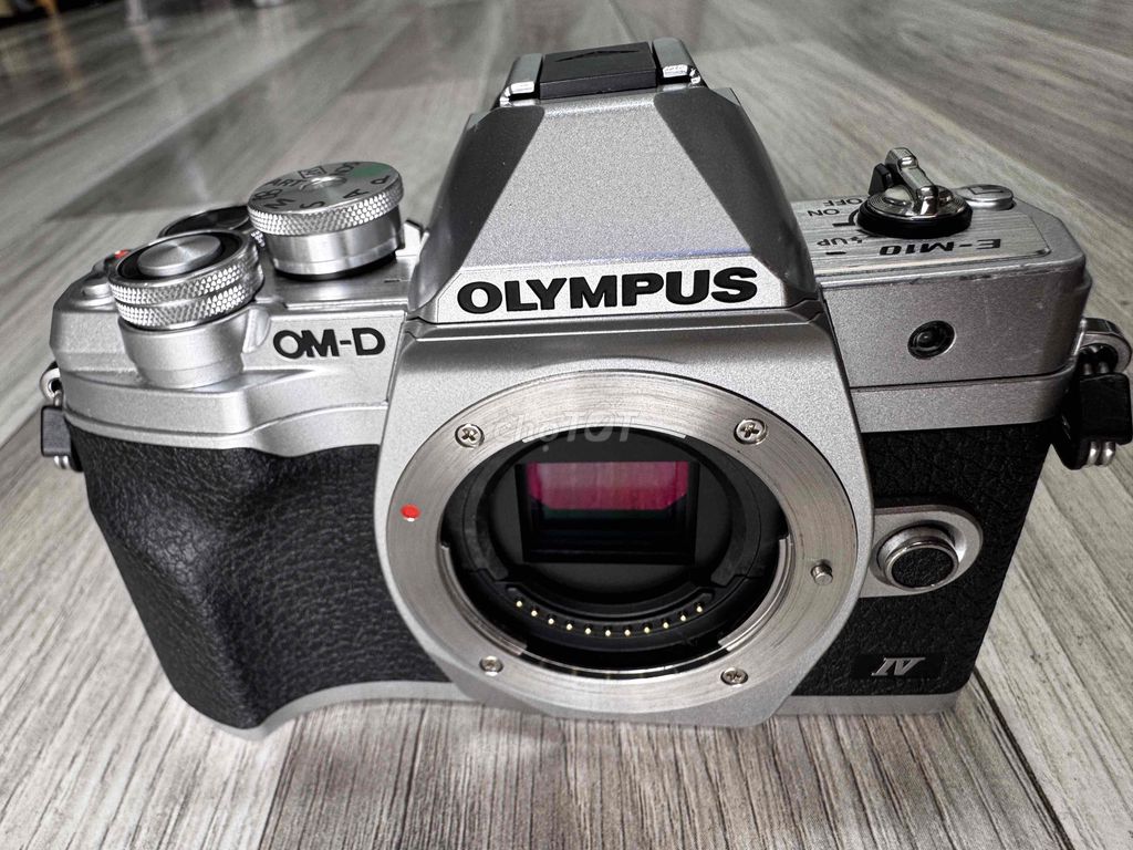 Olympus OM-D E-M10 Mark IV. Mua bán Máy ảnh, Máy quay tại Thành phố Đà Lạt Lâm Đồng được đăng bởi heo ốm hình 1