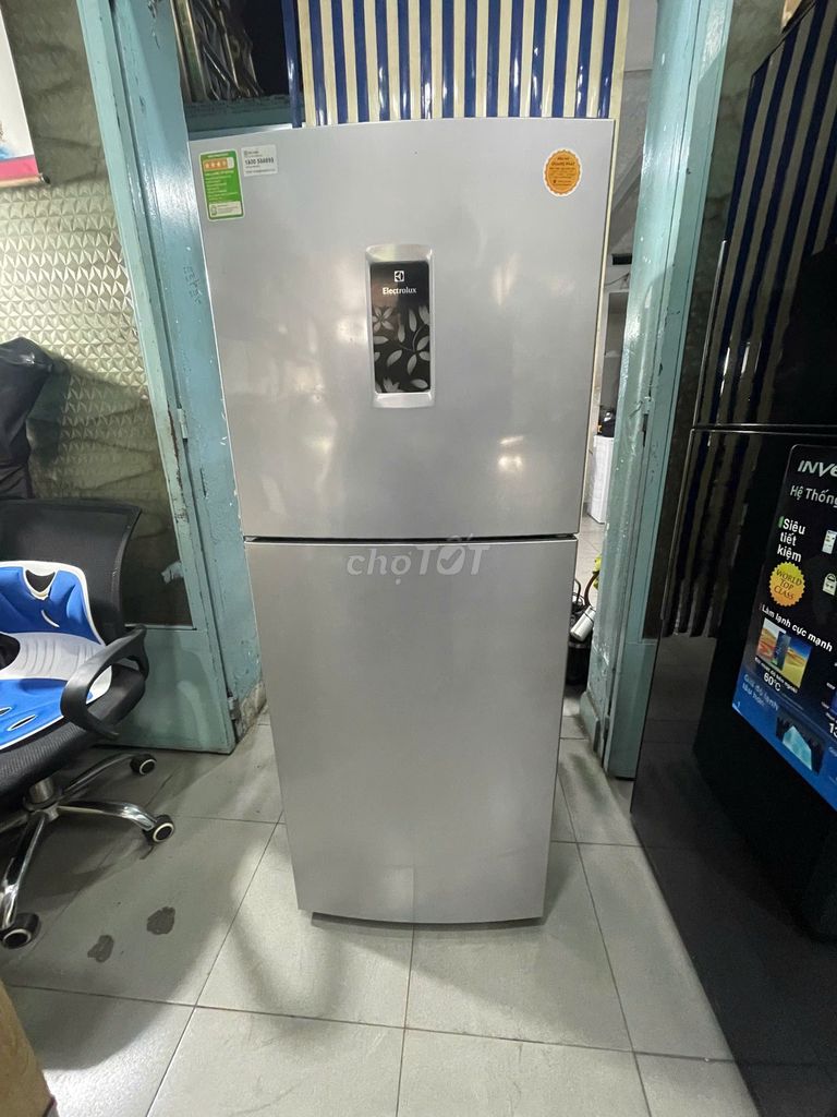 Tủ lạnh Electrolux 211 lít Diệt Khuẩn, Bền Bỉ. Mua bán Tủ lạnh tại Quận Tân Phú Tp Hồ Chí Minh được đăng bởi QUANG PHÁT hình 1