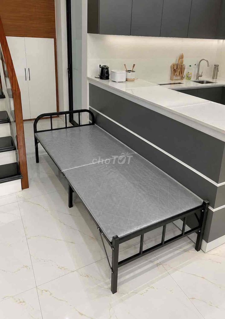 Giường gấp Kim loại 120cm x 190cm. Mua bán Giường, chăn ga gối nệm tại Quận Đống Đa Hà Nội được đăng bởi Đặng Thuỳ Duyên hình 1