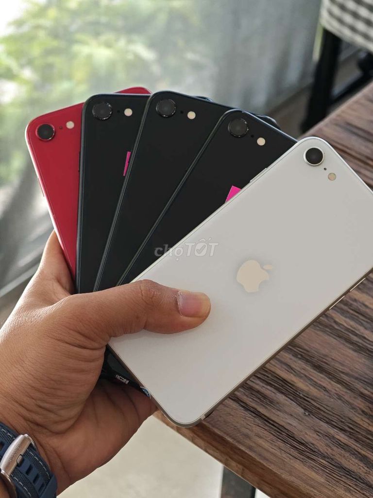 Apple iPhone SE 2020 64GB Đỏ Đã sử dụng. Mua bán Điện thoại tại Quận Cẩm Lệ Đà Nẵng được đăng bởi Nguyễn Văn Linh hình 1