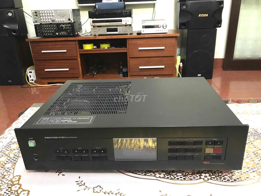 Ampli đài proton av-300