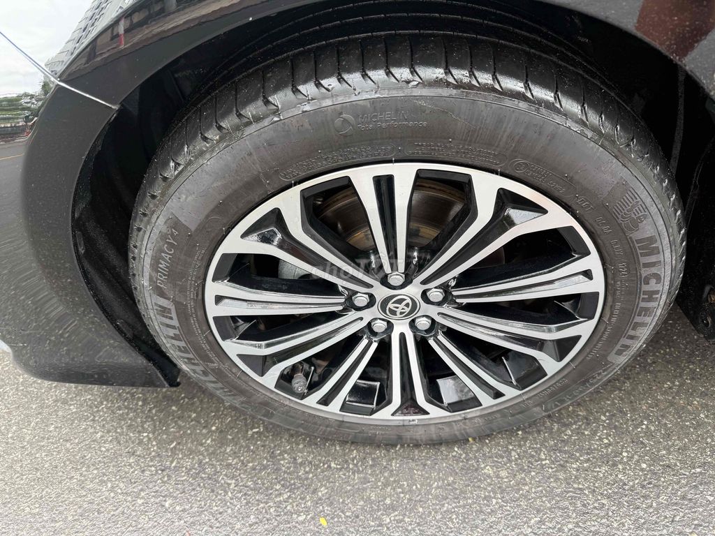 Toyota Altis Hybrid Đen 42000 km. Mua bán Ô tô tại Quận 12 Tp Hồ Chí Minh được đăng bởi hoang  hình 6