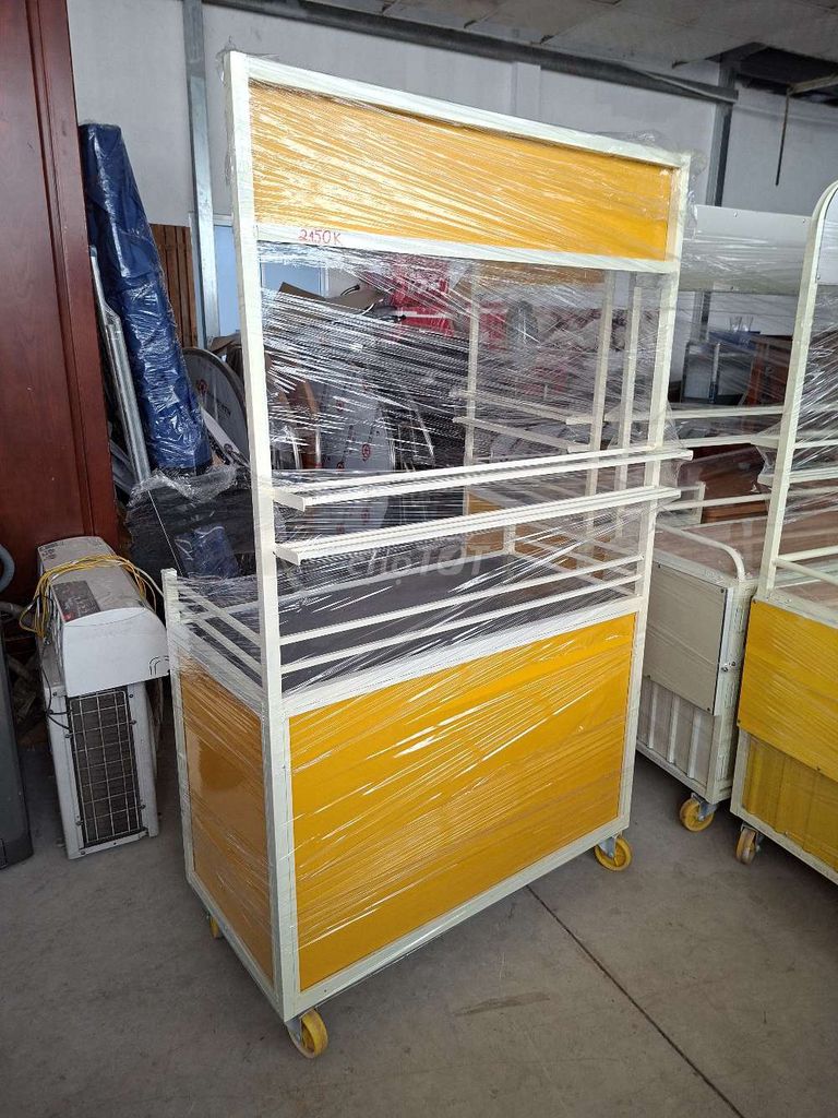 Xe bán hàng Kim loại Vàng, Trắng 1m7 Mới 100%. Mua bán Đồ chuyên dụng, Giống nuôi trồng tại Thành phố Biên Hòa Đồng Nai được đăng bởi Bùi Huyền hình 1