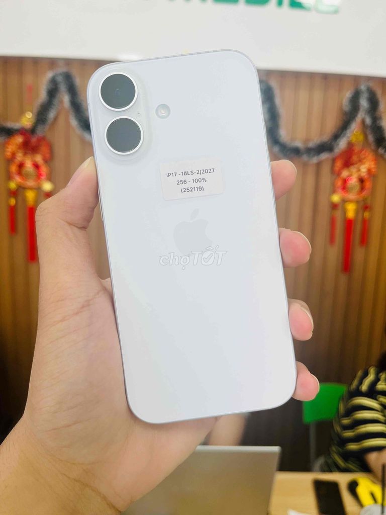 Apple iPhone 17 256GB Trắng. Mua bán Điện thoại tại Quận Ngô Quyền Hải Phòng được đăng bởi lê thanh thuỷ hình 1