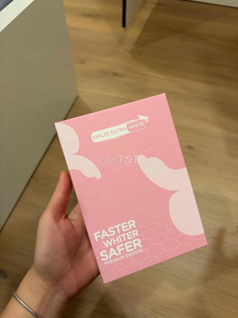 Bộ làm trắng răng Smilee Extra White Hồng. Mua bán Phụ kiện thời trang khác tại Quận 7 Tp Hồ Chí Minh được đăng bởi Trịnh Chinh hình 3