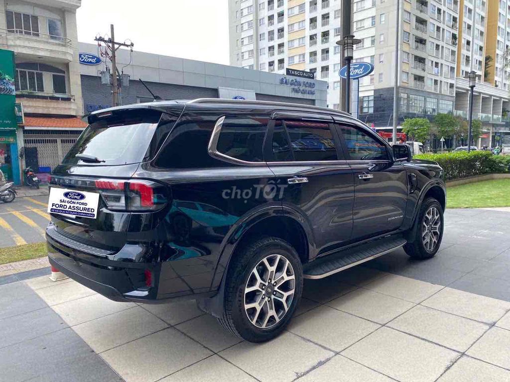 Ford Everest 2023 Titanium 2.0 AT 4x2 - 4510 km. Mua bán Ô tô tại Quận 3 Tp Hồ Chí Minh được đăng bởi Duy Vỹ hình 4