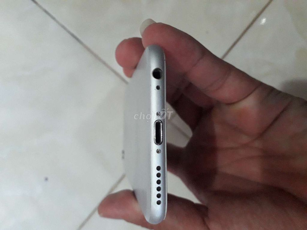 0582015592 - Apple iPhone 6 Bạc 16 GB qt