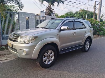 Toyota Fortuner 2010 gia đình đi rất đẹp
